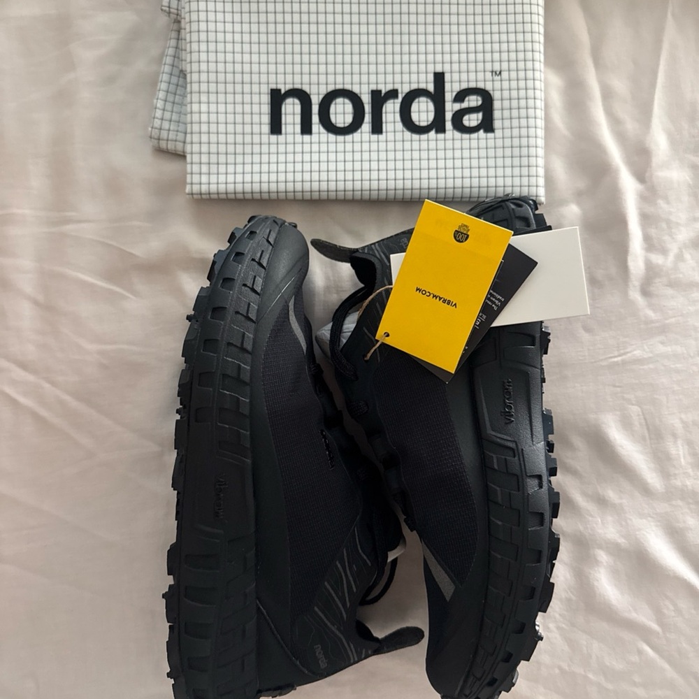 NORDA 001 NEW Black Trail Sneakers